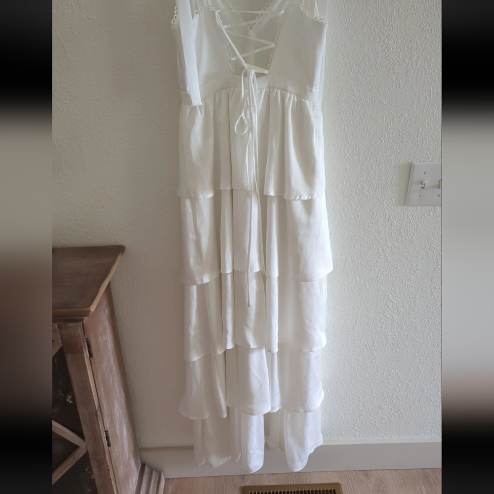 Altar’d State Mallory Tiered Maxi Dress NWOT Wedding Event Gown Lace Back XS - Picture 8 of 11